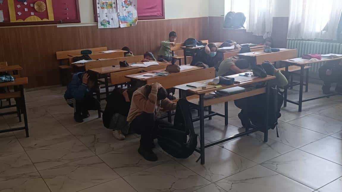 Deprem Tatbikatı